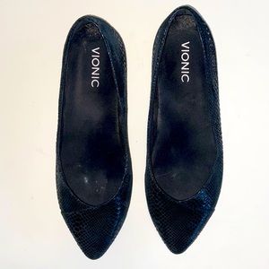 Vionic Leather Snakeskin Flats